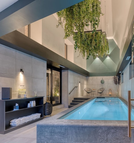 Brit Hotel Les Voyageurs