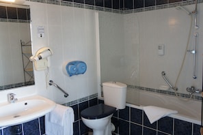 Superior Double or Twin Room, City View | Bathroom