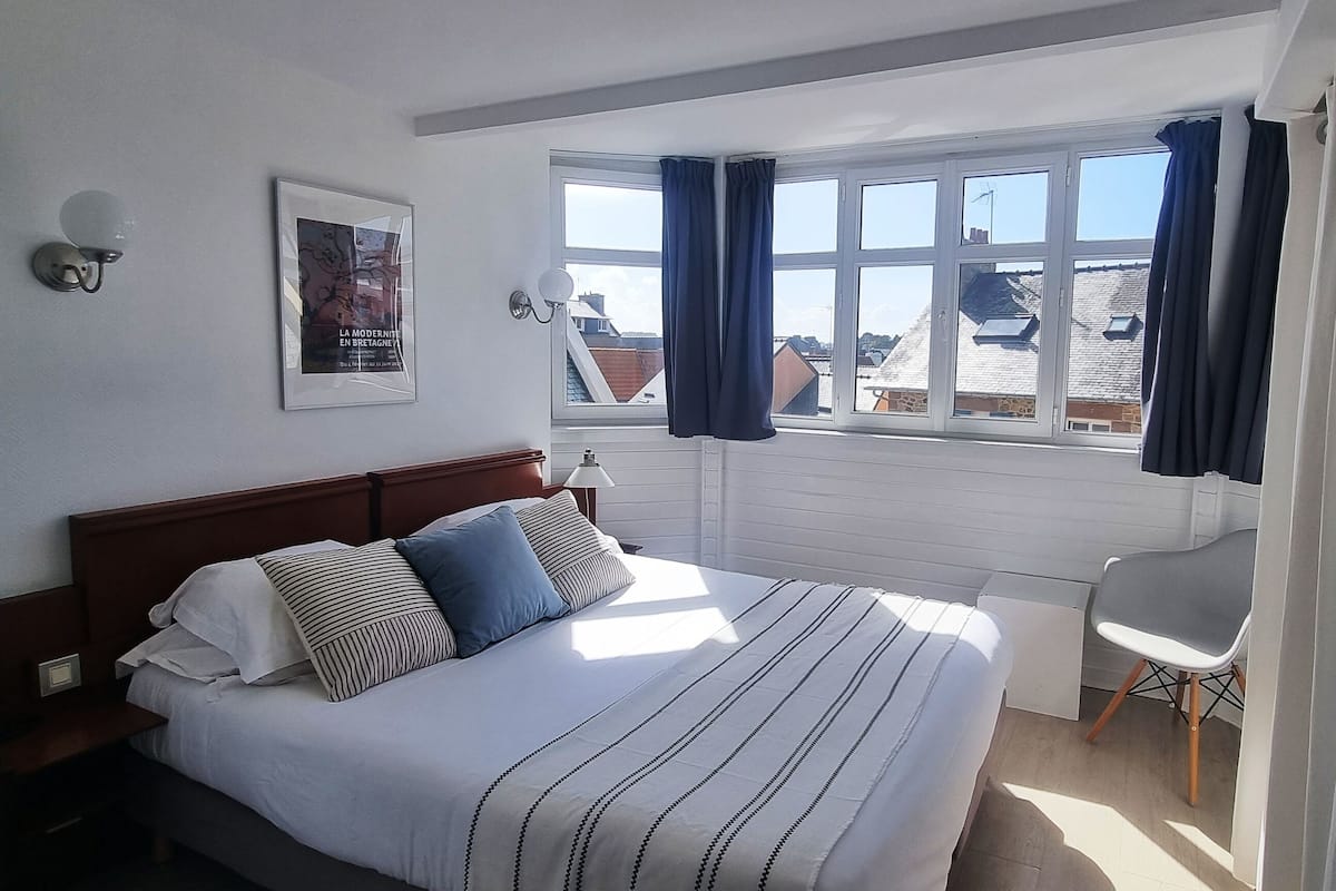Camera Superior con letto matrimoniale o 2 letti singoli, vista città | Biancheria da letto ipoallergenica, con stile personalizzato