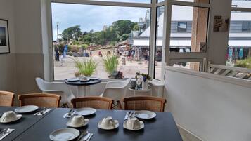 Daily buffet breakfast (EUR 12.5 per person)