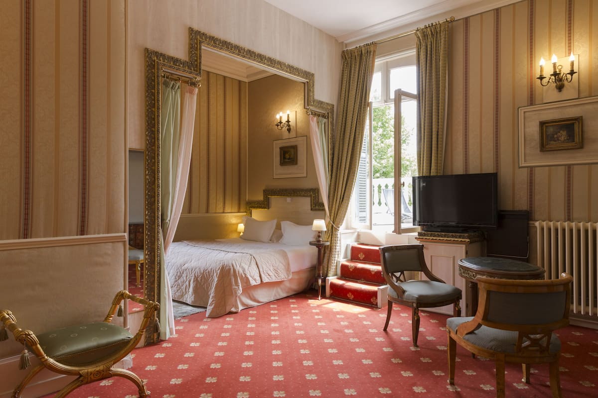 1 slaapkamer, luxe beddengoed, een minibar, een kluis op de kamer