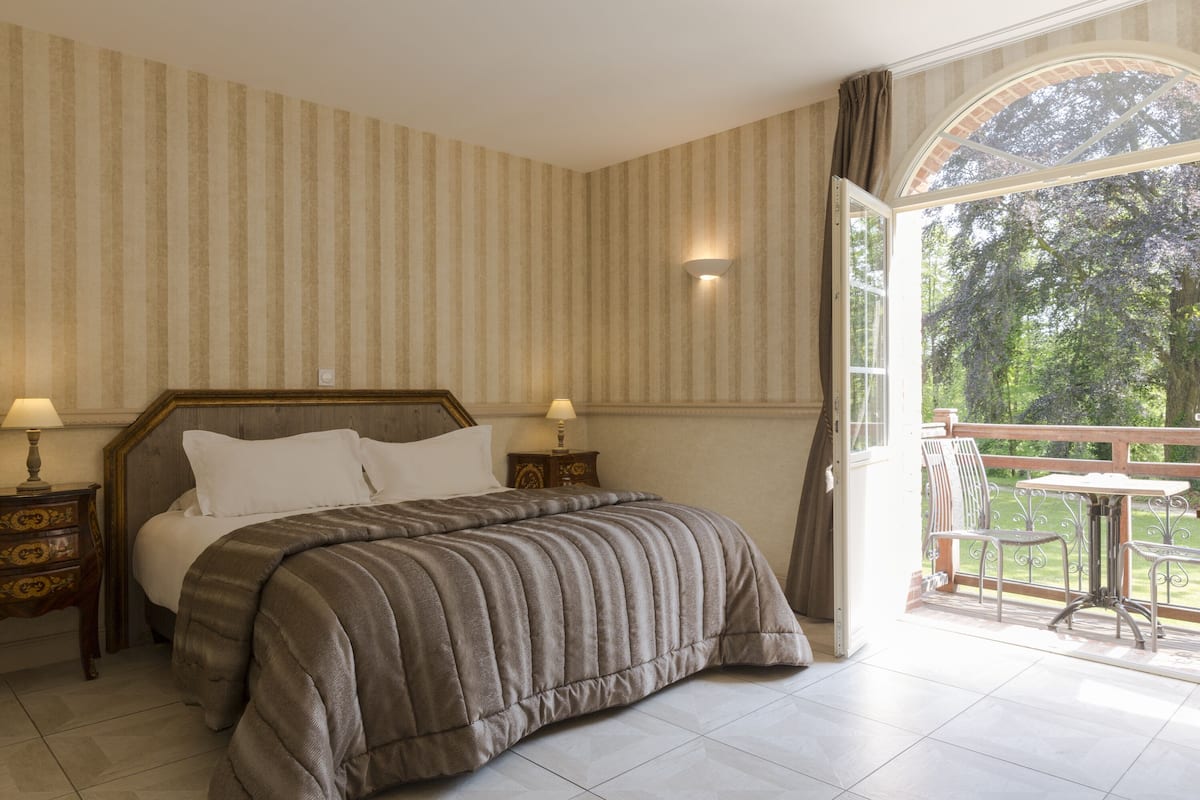 1 slaapkamer, luxe beddengoed, een minibar, een kluis op de kamer