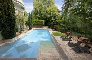 Indoor pool, outdoor pool - Belle-Isle sur Risle - Chateau Hotel & Spa (Pont-Audemer)