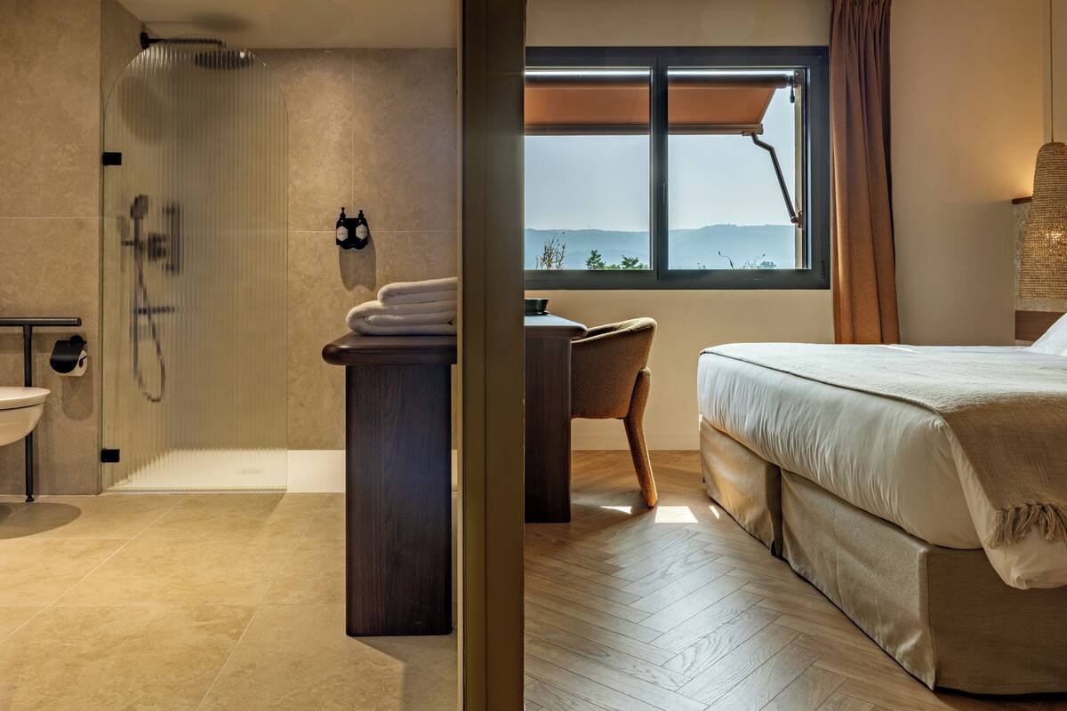 in-room safe, desk, soundproofing, iron/ironing board