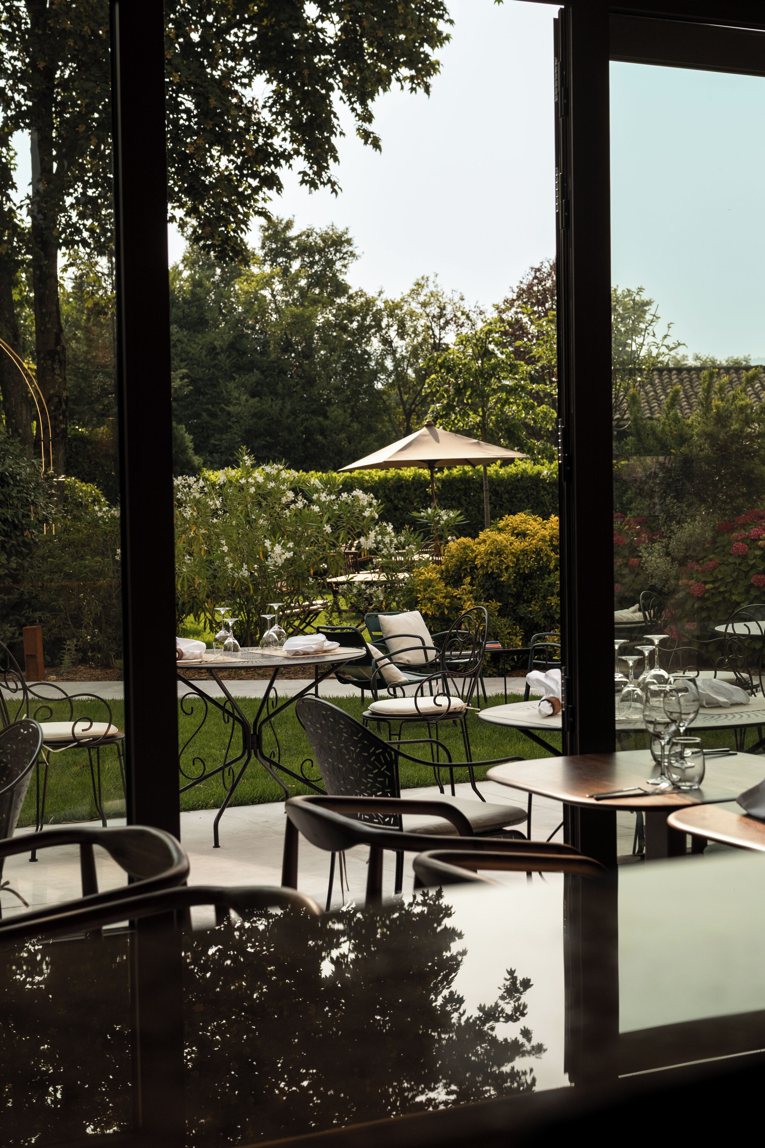 2 restaurants, serveren ontbijt, lunch, diner, Franse gerechten