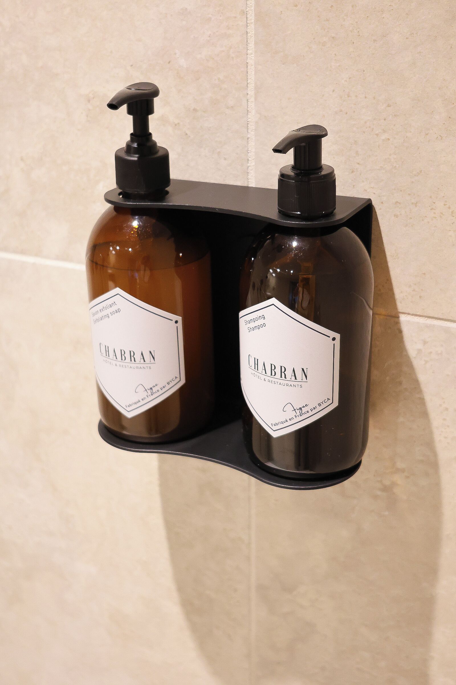 room (intermédiaire nouvelle ère) | bathroom | hair dryer, towels