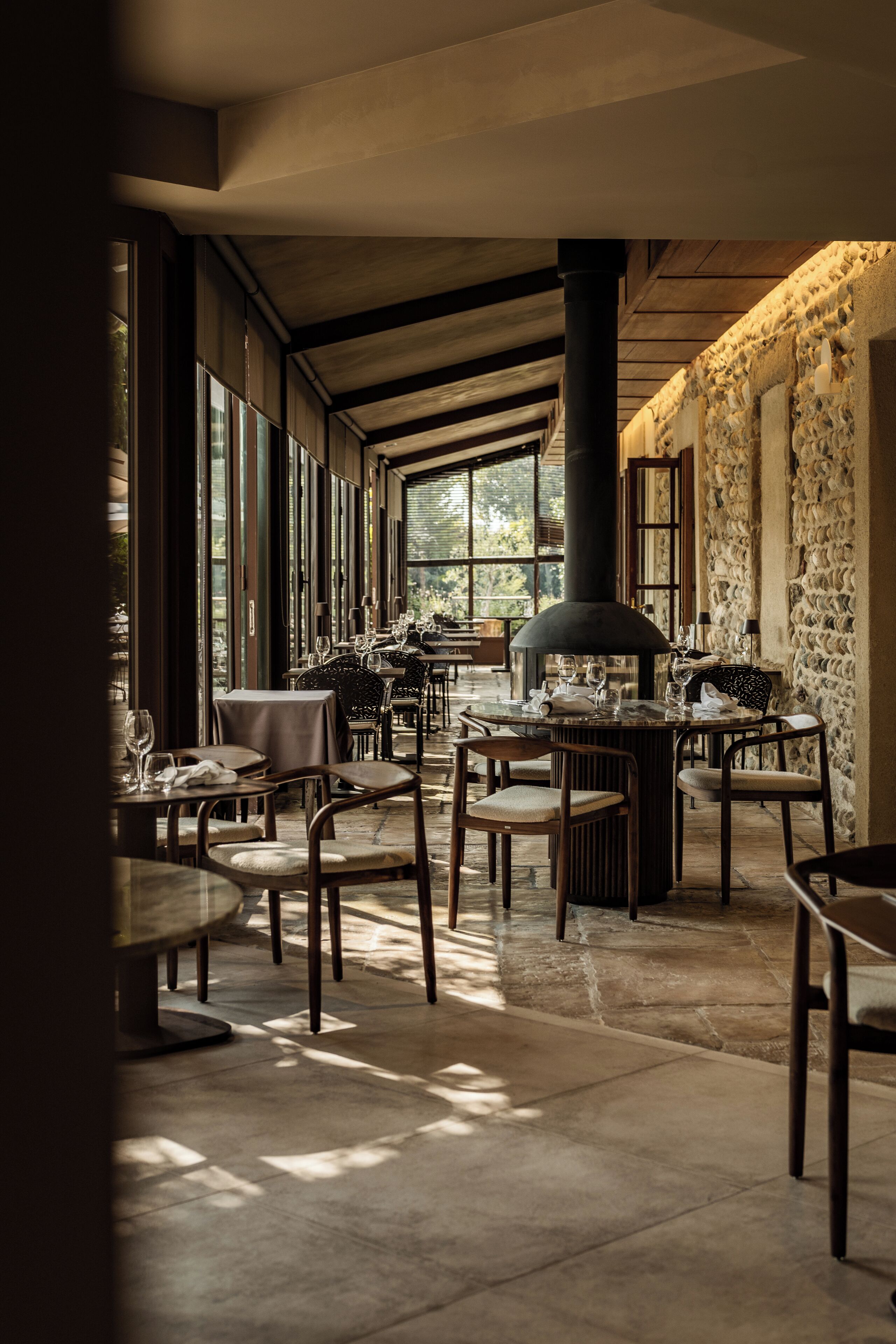 2 restaurants, serveren ontbijt, lunch, diner, Franse gerechten