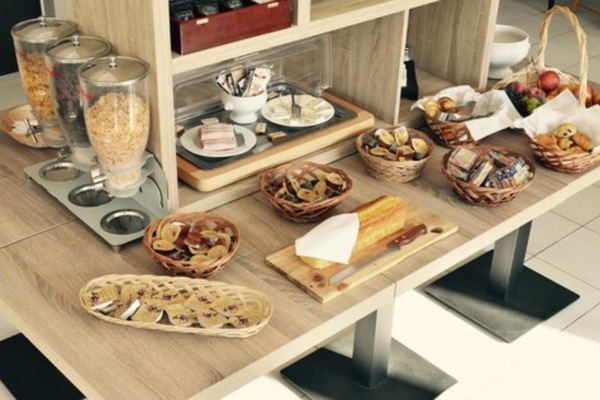 Daily buffet breakfast for a fee