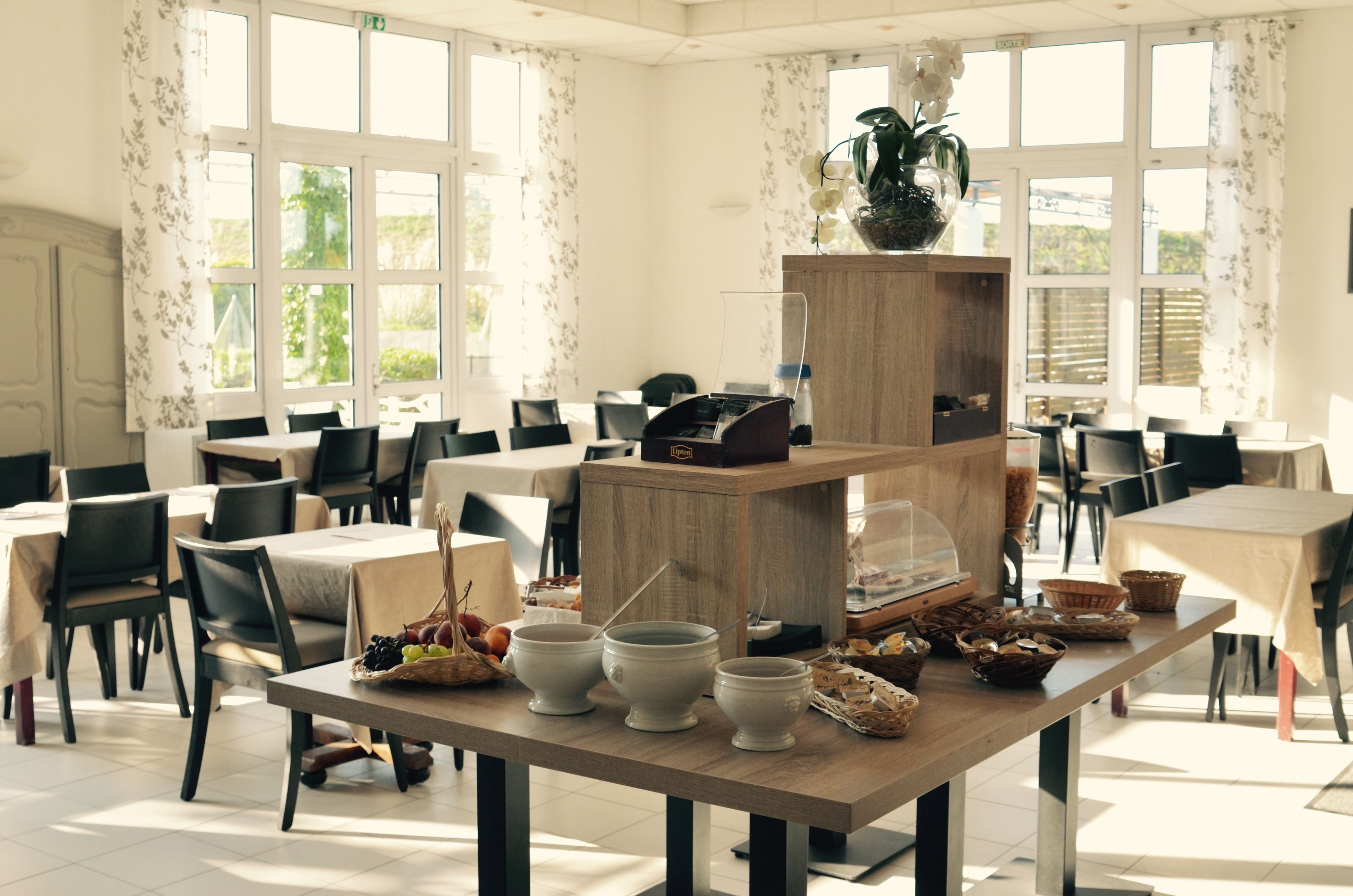 daily buffet breakfast (eur 12.10 per person)