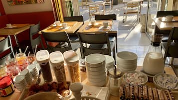 Dagelijks ontbijtbuffet (toeslag)