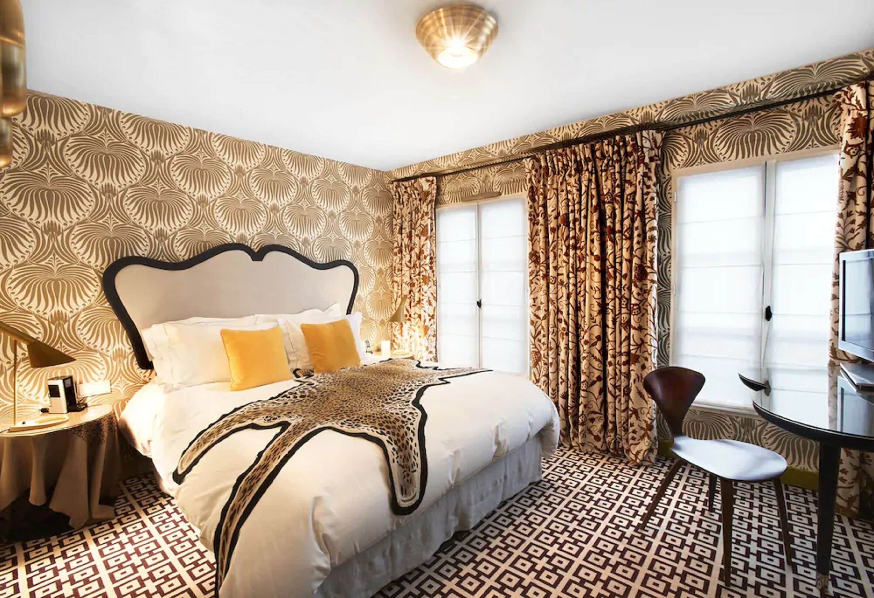 Premium bedding, down comforters, minibar, in-room safe