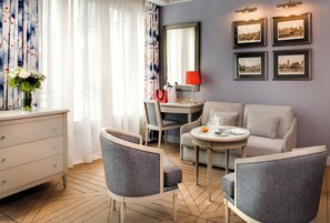 Deluxe Room | Premium bedding, in-room safe, desk, blackout drapes