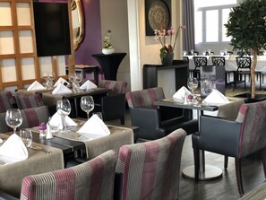 Breakfast and dinner served, Regional cuisine