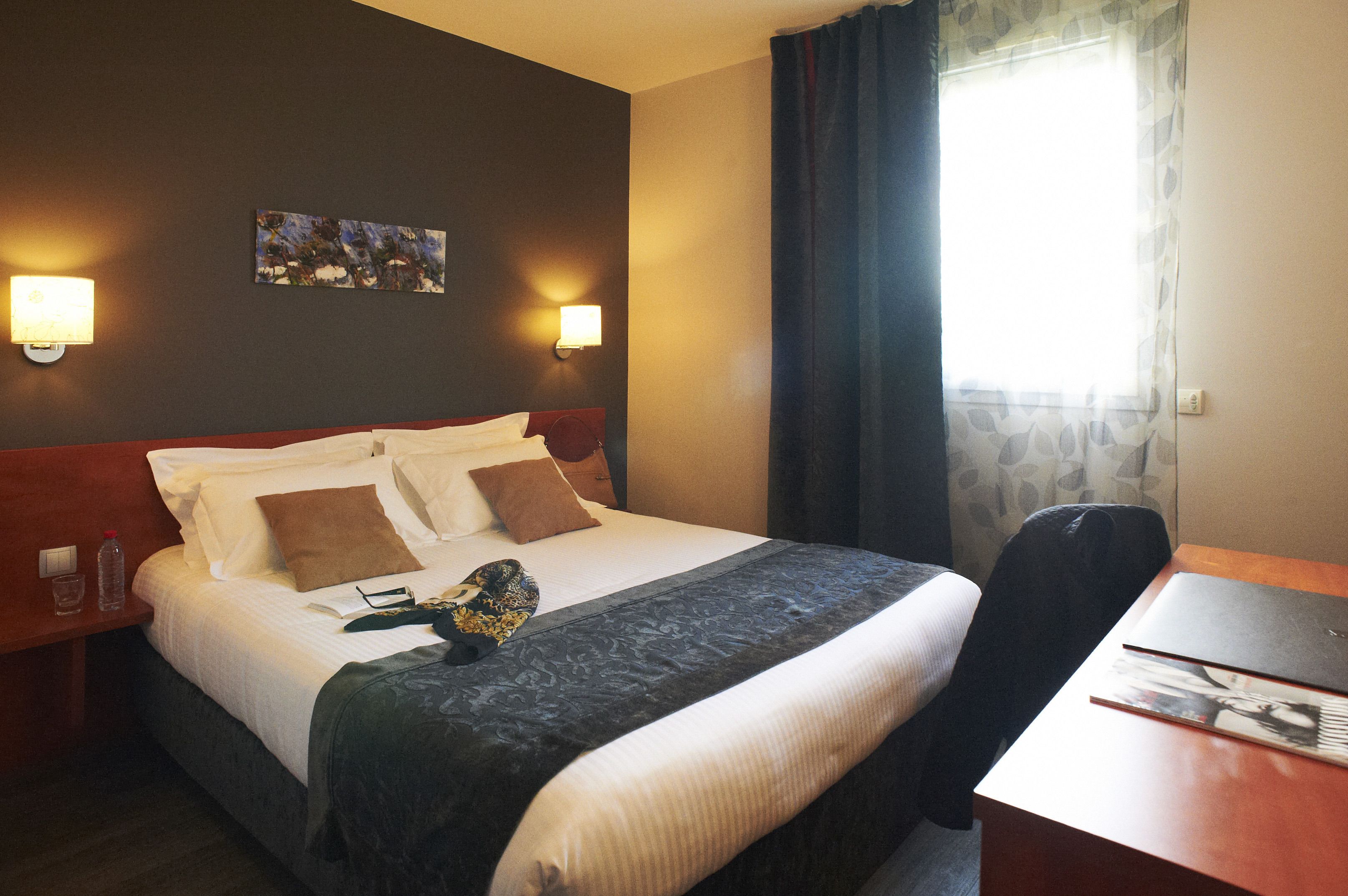 1 bedroom, in-room safe, desk, iron/ironing board