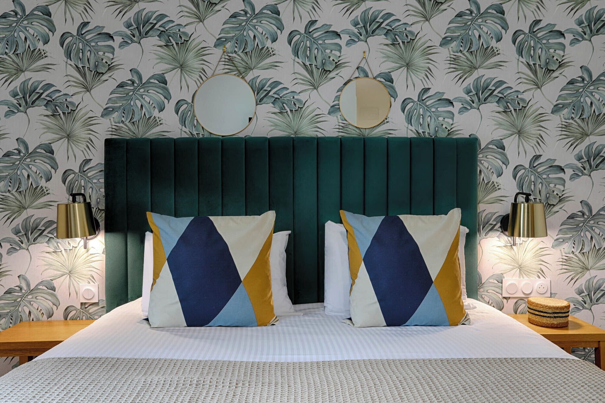 superior double room (shower) | desk, iron/ironing board, free wifi, bed sheets