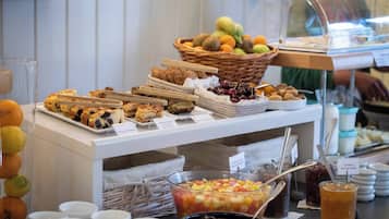 Daily buffet breakfast (EUR 21 per person)