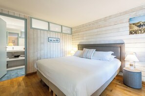 Hochwertige Bettwaren, Select-Comfort-Betten, Zimmersafe, Schreibtisch