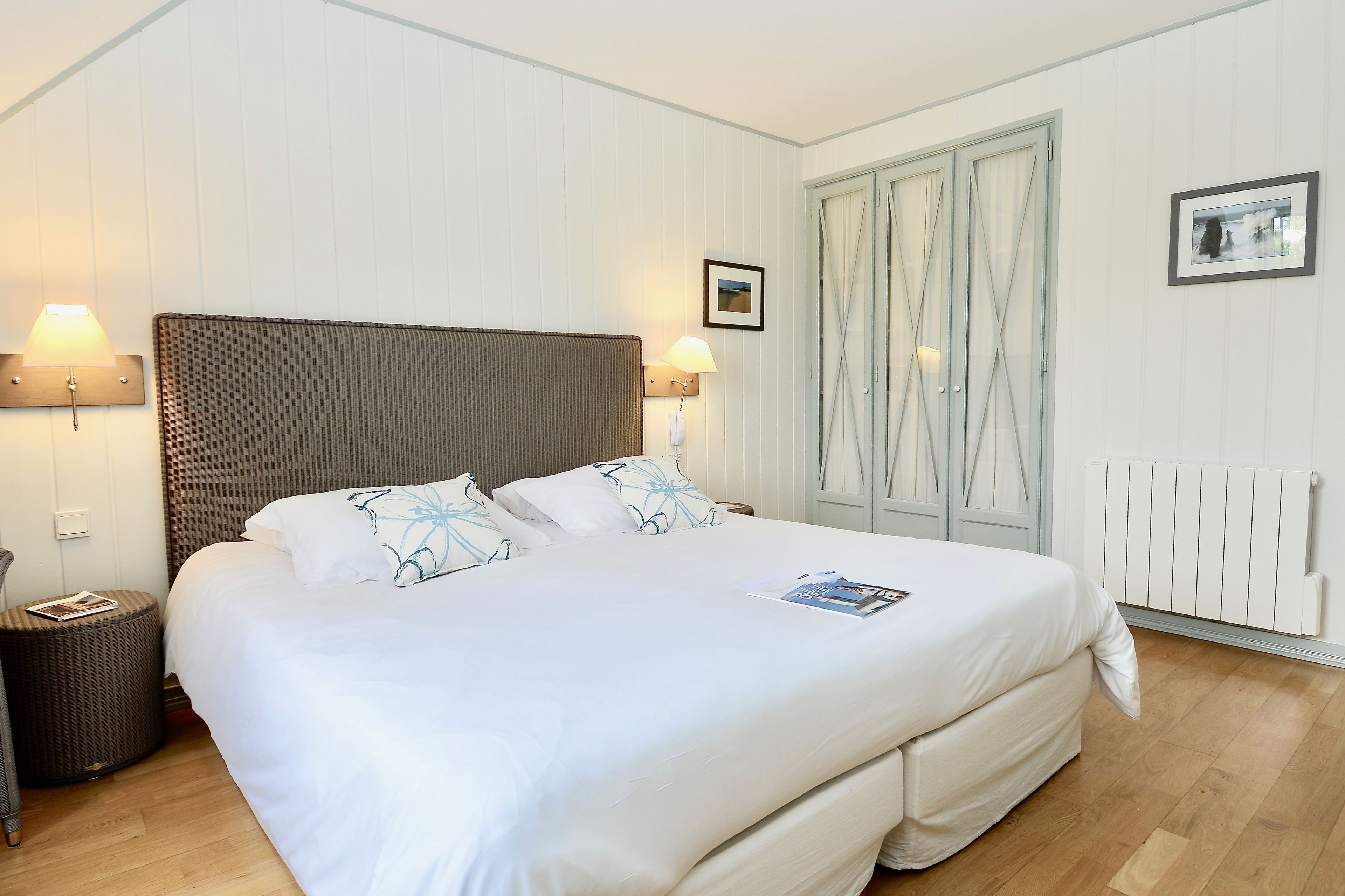 double room (cosy) | premium bedding, select comfort beds, in-room safe, desk
