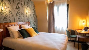 Bureau, fer et planche à repasser, lits bébé (gratuits), Wi-Fi gratuit