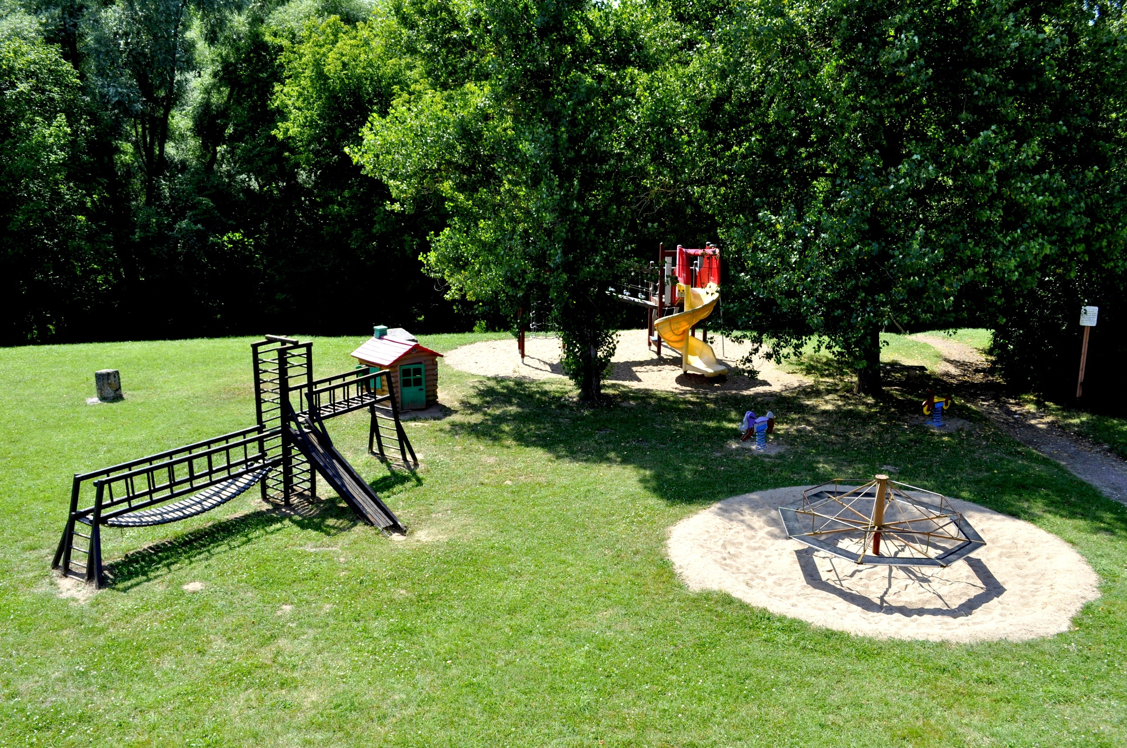 children’s play area – outdoor