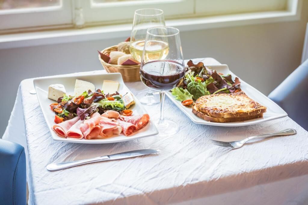 تناول الطعام