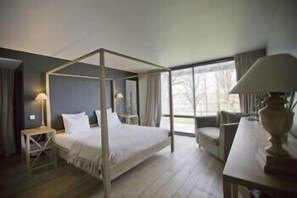 Double Room, Balcony, Mountain View (Contemporaine) | Premium bedding, pillowtop beds, in-room safe, individually decorated