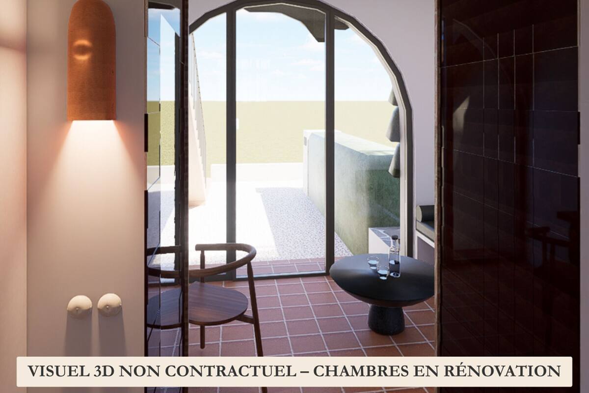 Minibar, caja de seguridad en la habitación y decoración personalizada