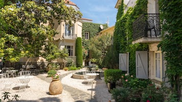Entrée de l’hébergement