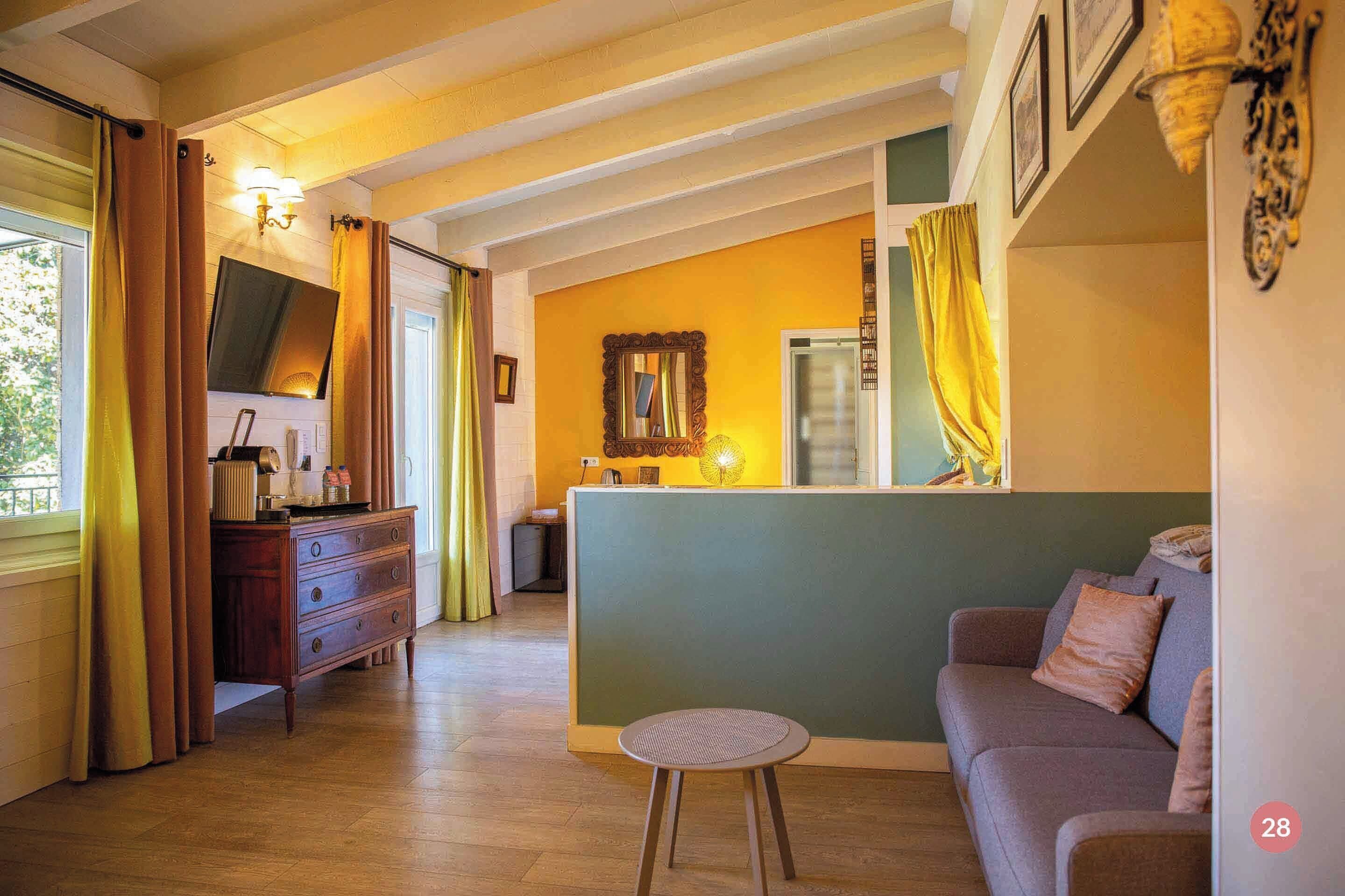 junior suite | 1 bedroom, select comfort beds, minibar, in-room safe