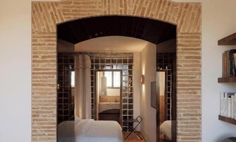 Deluxe Room with Terrace | 迷你吧、客房内保险箱、特色装修、特色家居