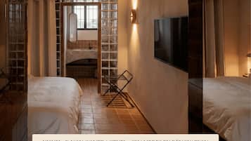 Minibar, in-room safe, individually decorated, individually furnished