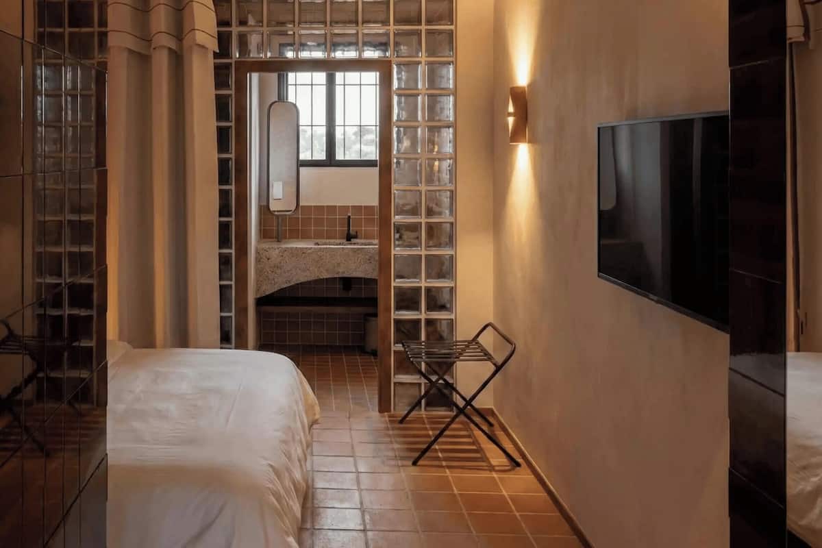 Superior Room with Terrace | Minibar, in-room safe, individually decorated, individually furnished