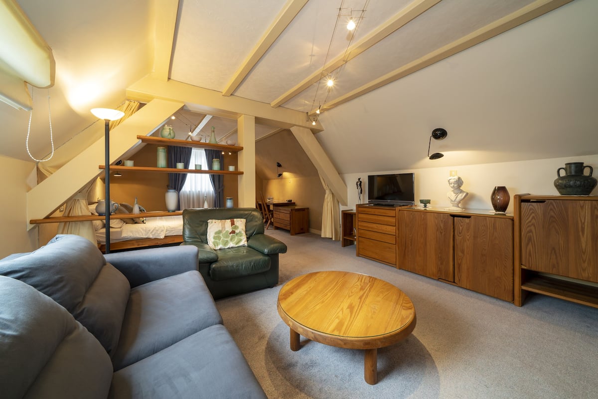 romantic suite (3 persons) | minibar, individually decorated, desk, laptop workspace