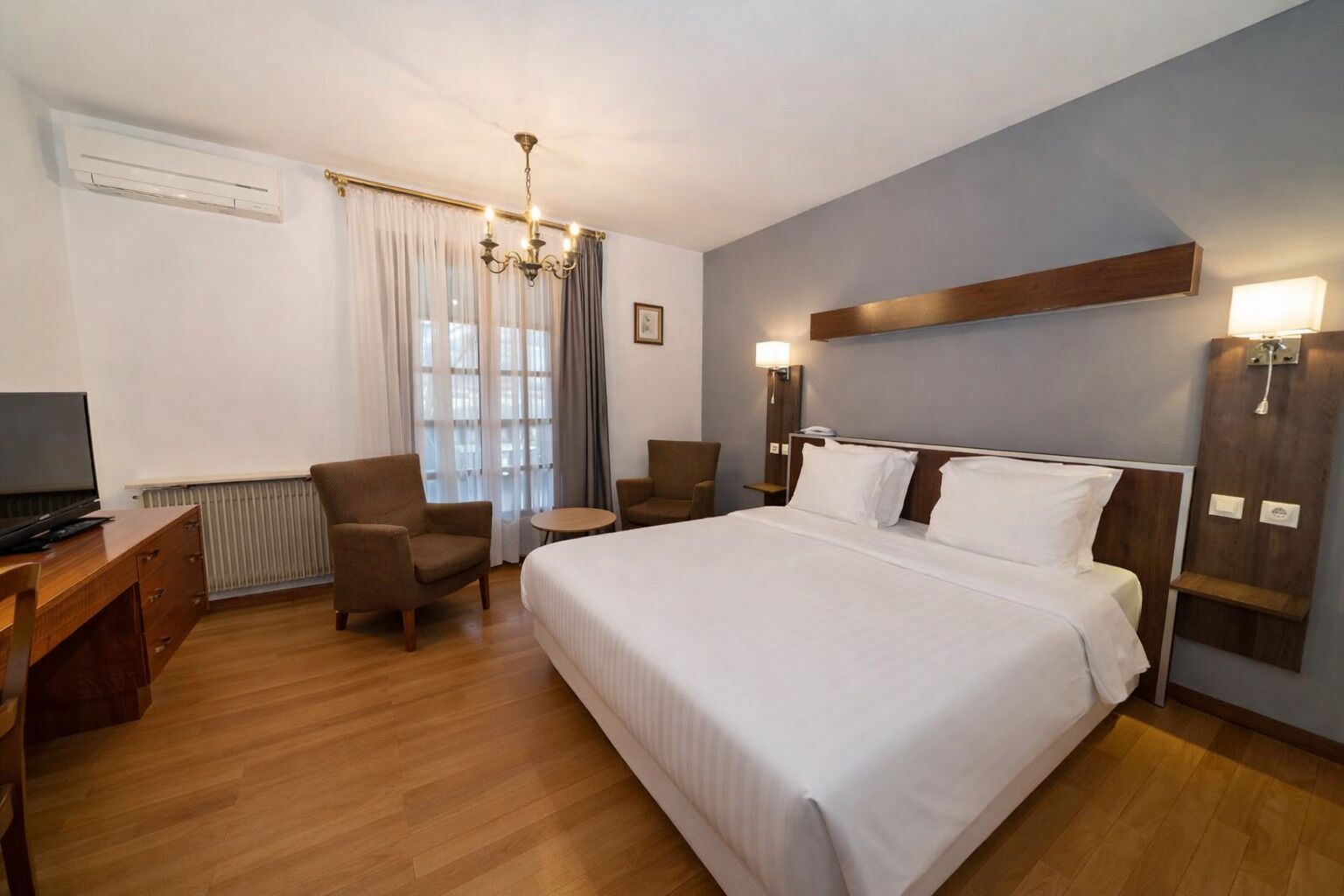 Superior-Doppelzimmer, Balkon | Badezimmer