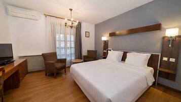 Superior-Doppelzimmer, Balkon | Badezimmer