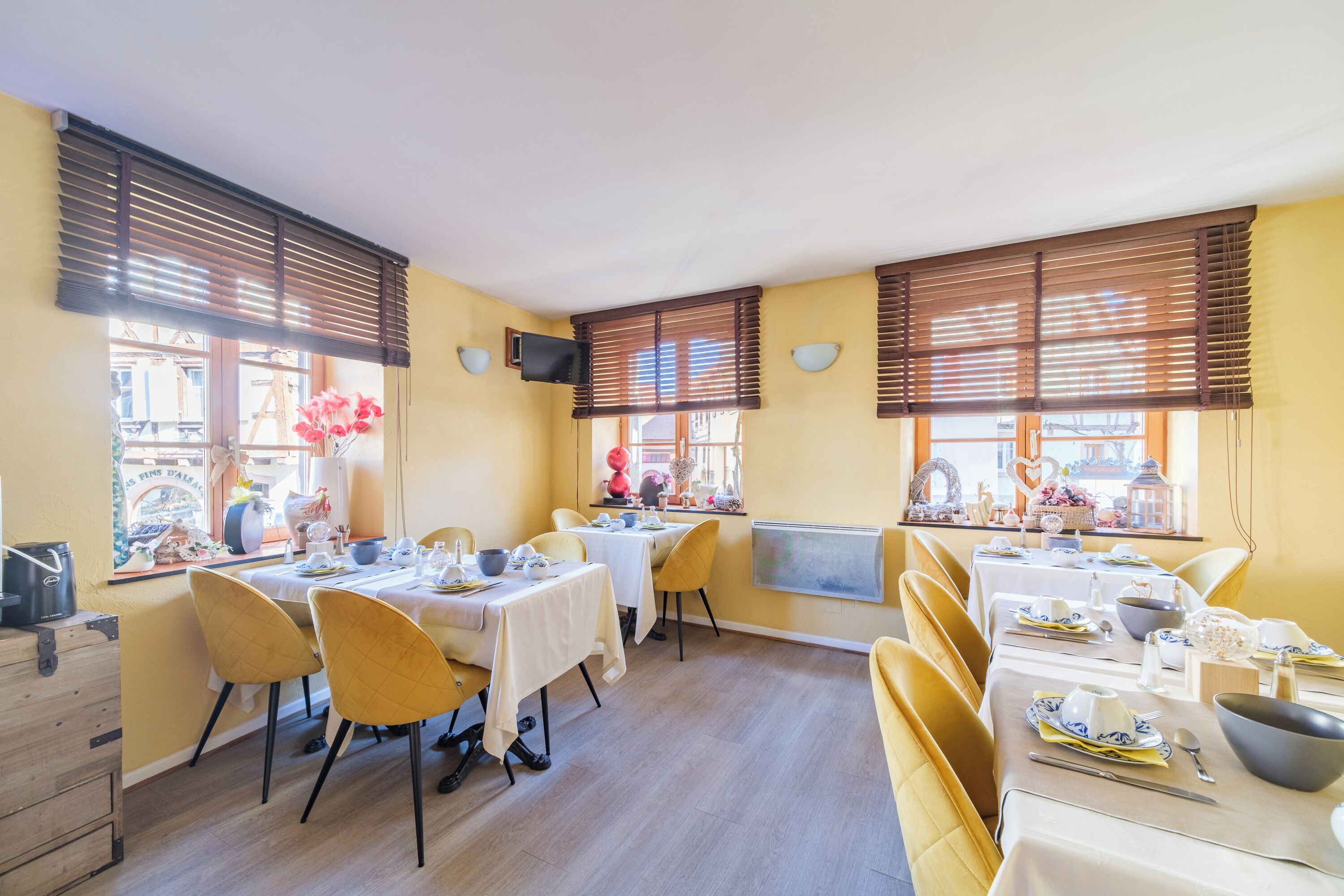 daily buffet breakfast (eur 13 per person)