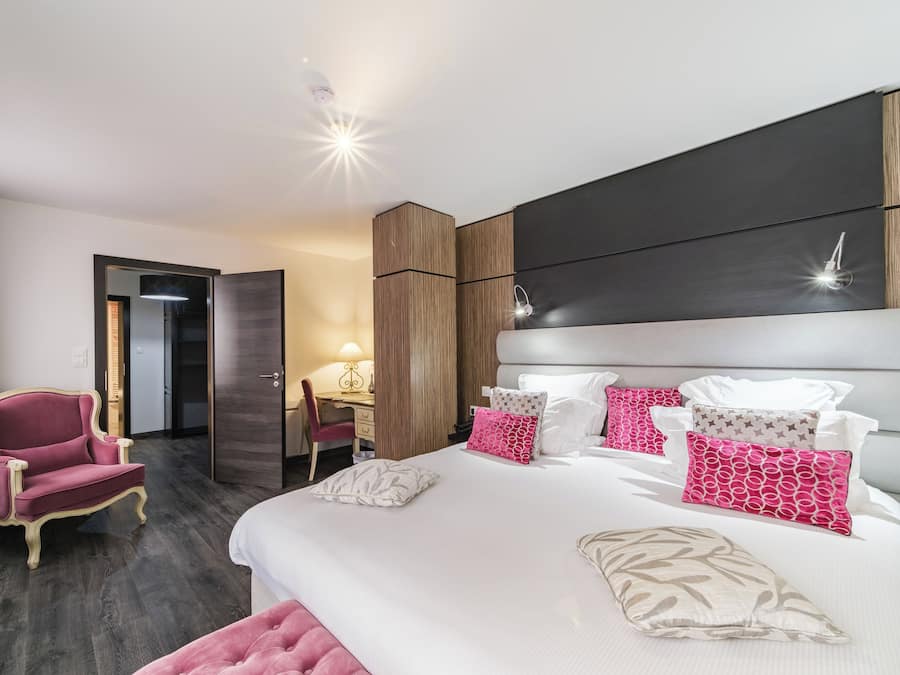 Suite Confort | Ropa de cama de alta calidad y minibar