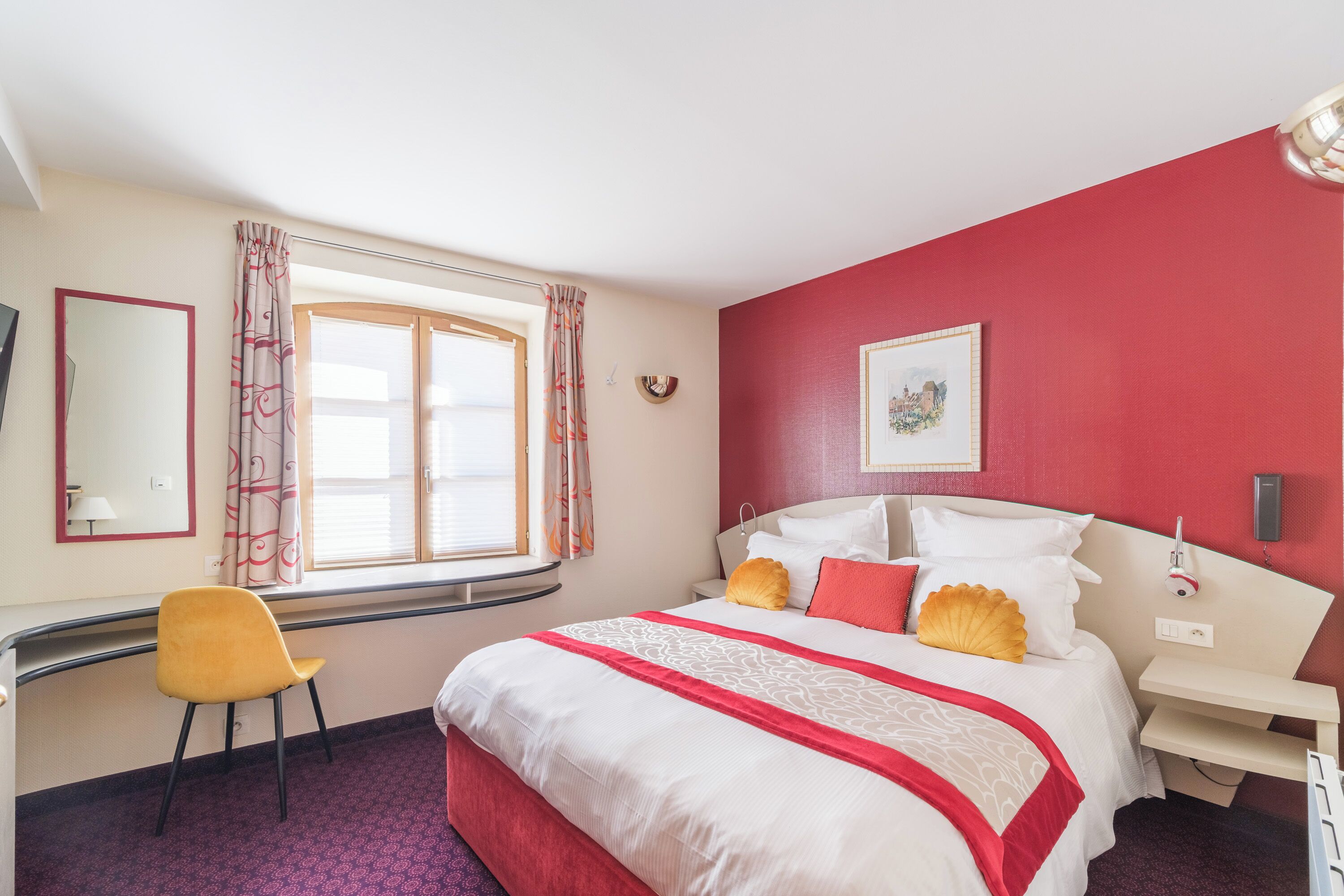 1 bedroom, premium bedding, minibar, in-room safe