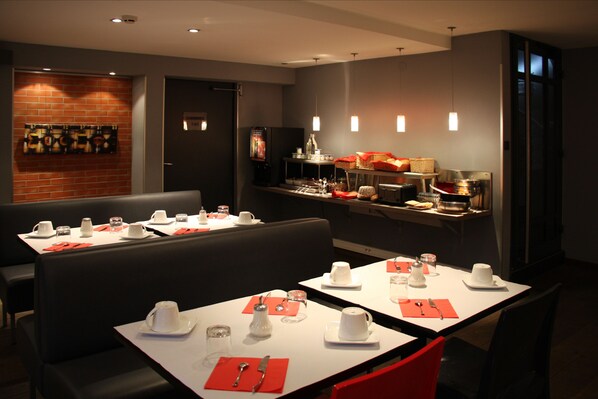 Daily buffet breakfast (EUR 10 per person)