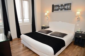 Double Room | Desk, soundproofing, free WiFi - L'EtC Hôtel (Strasbourg)