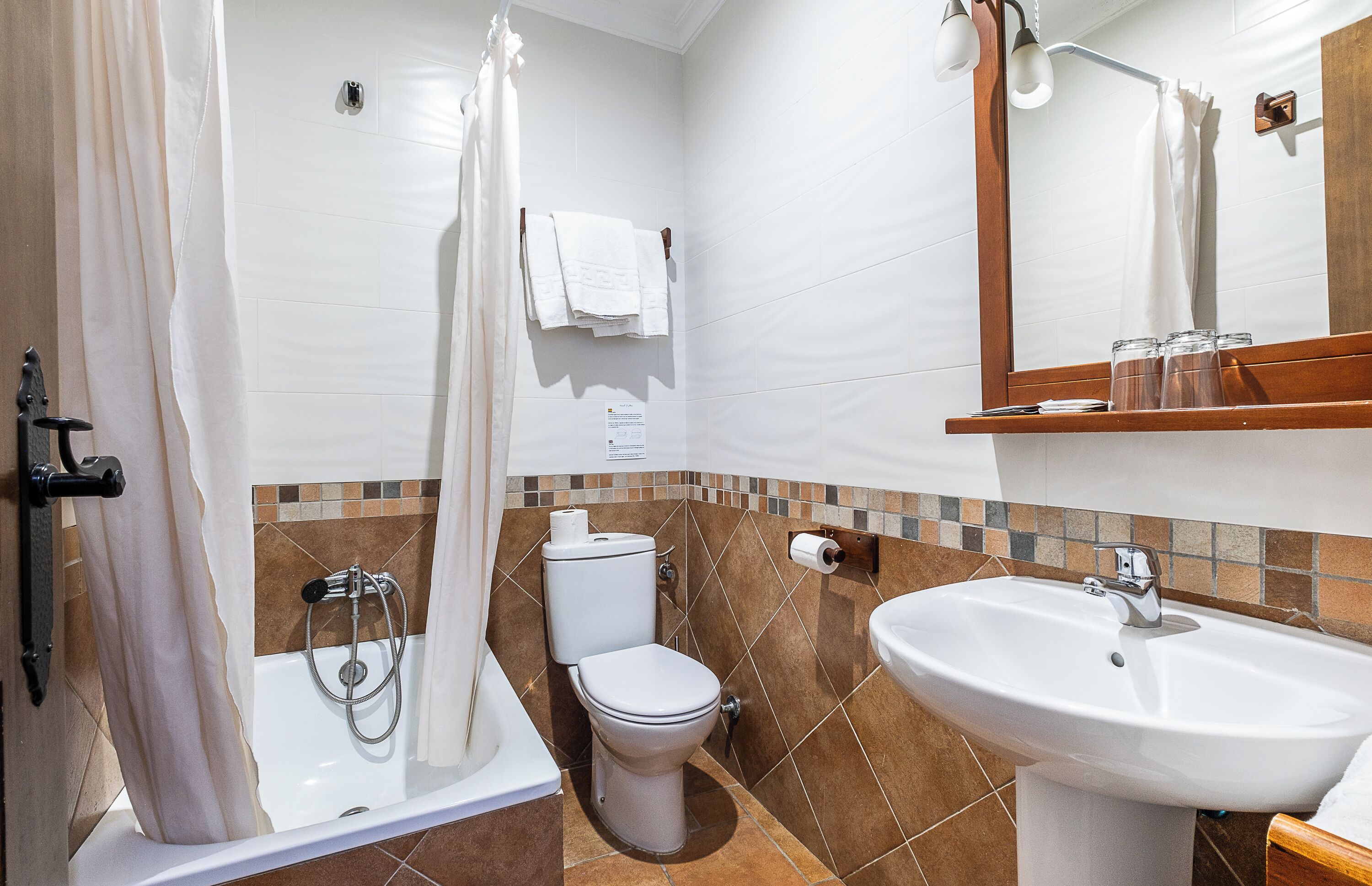 Photo - Hostal El Pilar