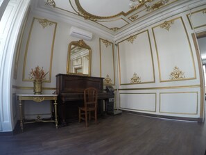 Lobby - Hostal El Pilar (Madrid)