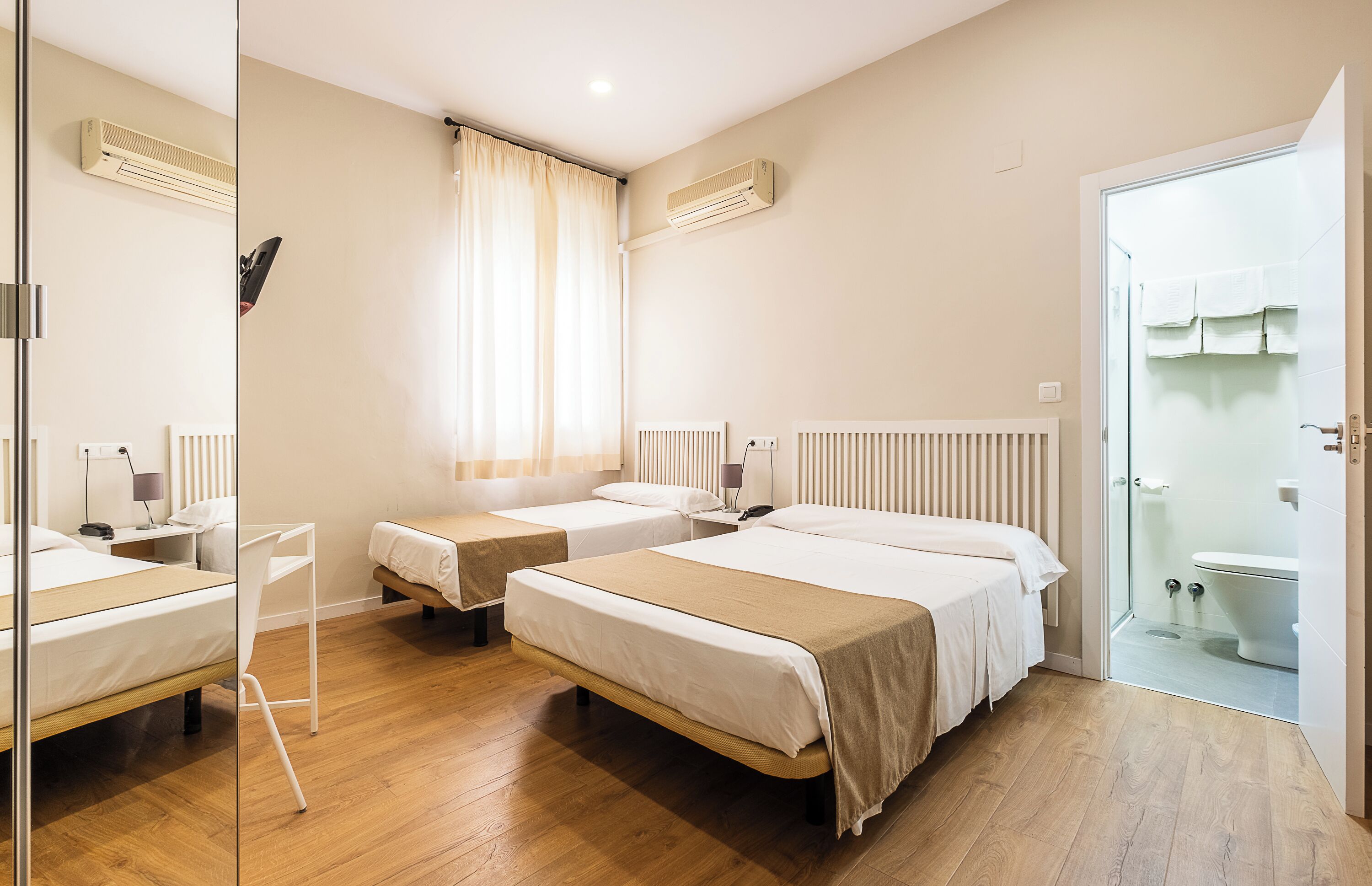 Photo - Hostal El Pilar