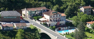Logis Hotel Restaurant Du Pont