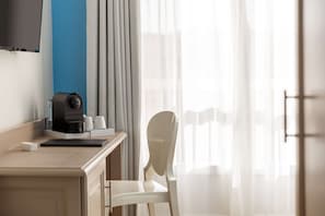 Classic Room, 1 Double Bed, Non Smoking (Twin bed on request) | Minibar, in-room safe, desk, laptop workspace