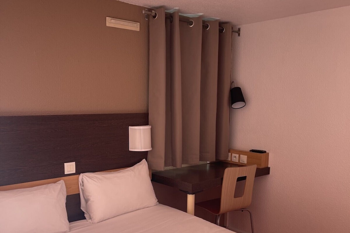 Individually furnished, desk, blackout curtains, soundproofing