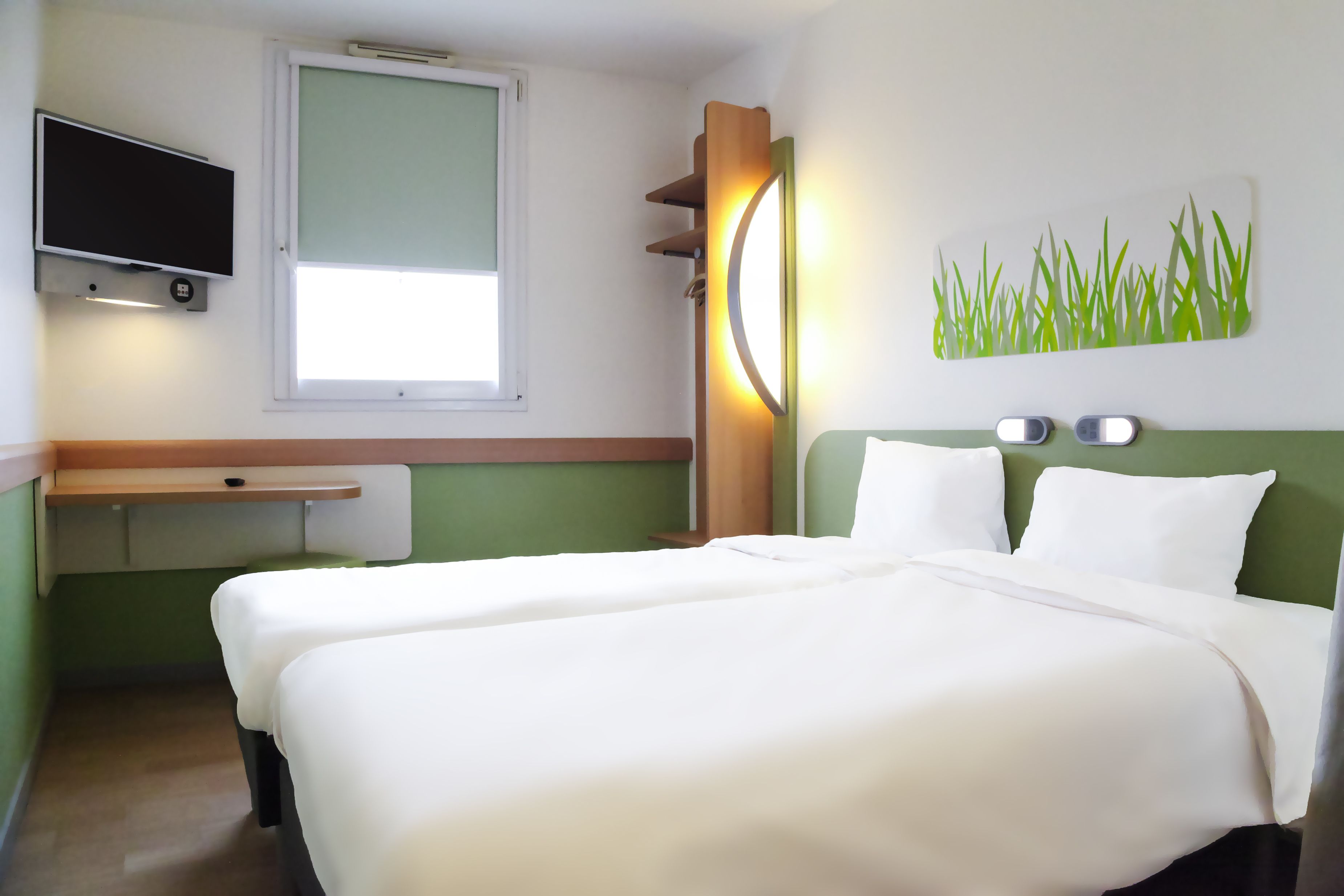 Twin kamer, 2 eenpersoonsbedden | Gratis wifi, beddengoed