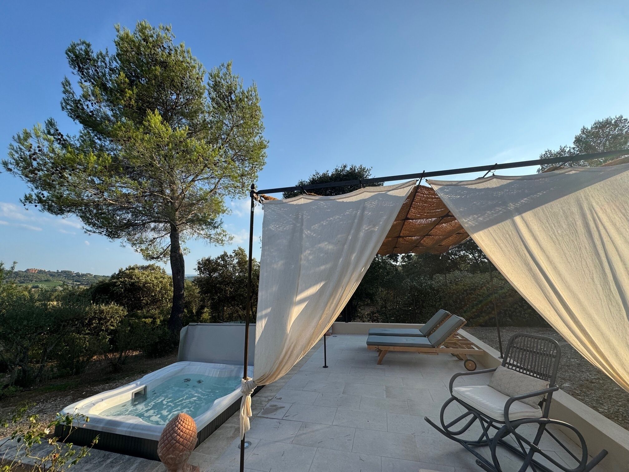 Hot tub, steam room, massages