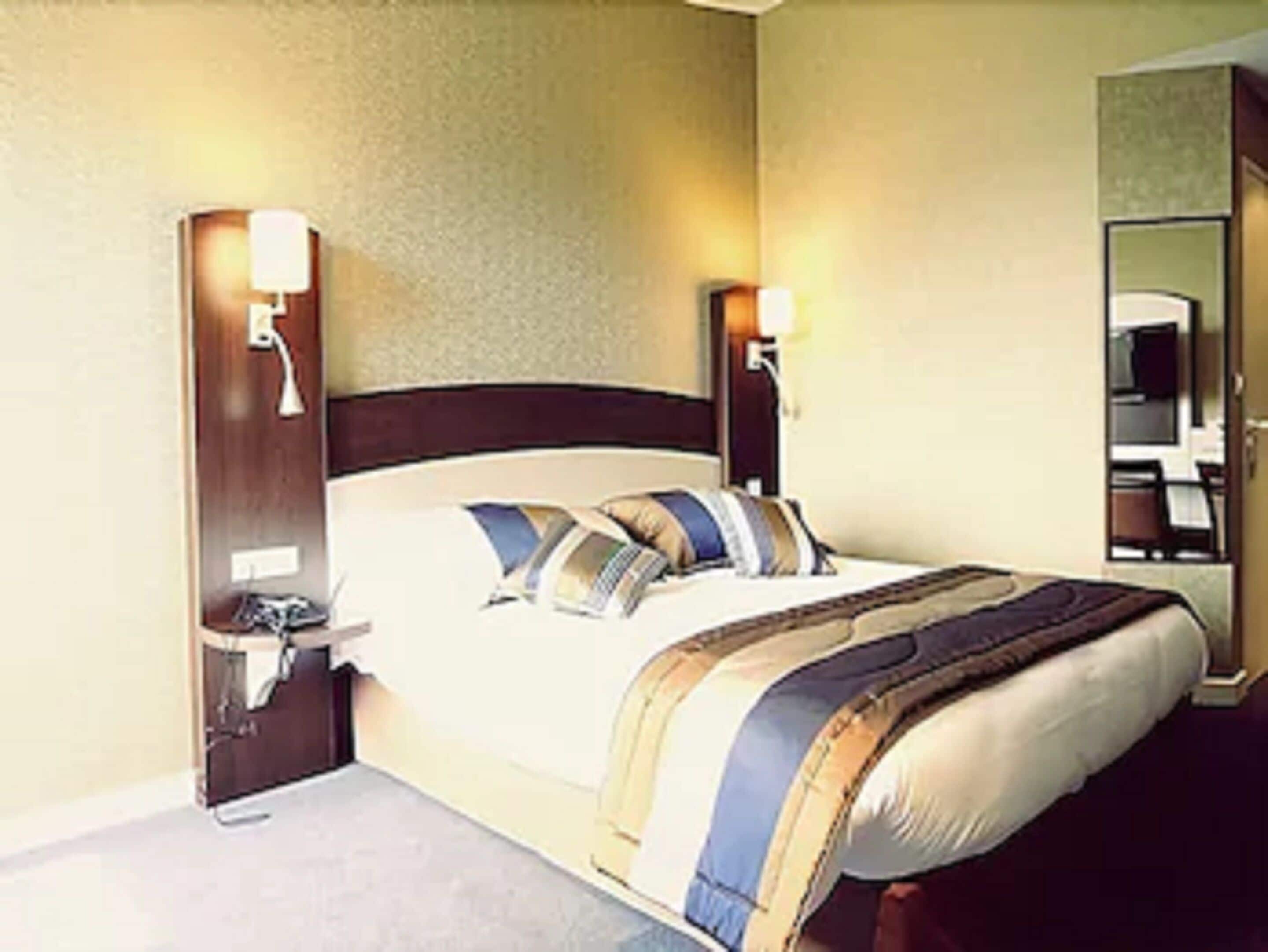 superior double room, 1 double bed | desk, soundproofing, iron/ironing board, free wifi