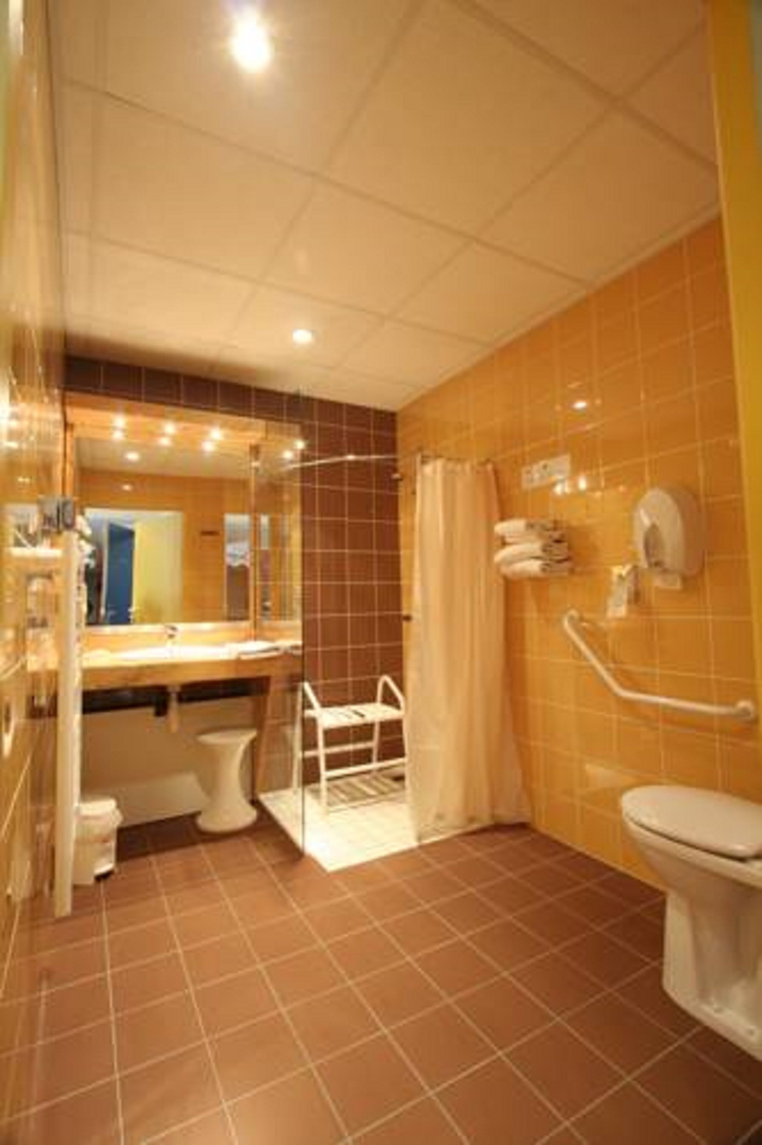 classic double room, accessible | room amenity